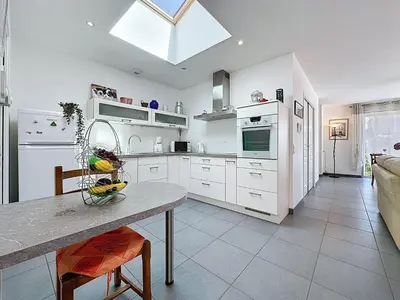 Cuisine ou kitchenette dans l'établissement Holiday Home Les Embruns by Interhome