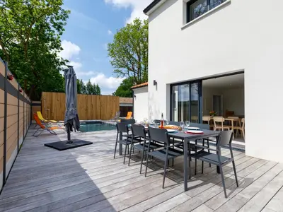 Piscine de l'établissement Holiday Home Le Pré Tarin by Interhome ou située à proximité