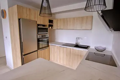 Cuisine ou kitchenette dans l'établissement T2 neuf haut standing Pornichet proche mer