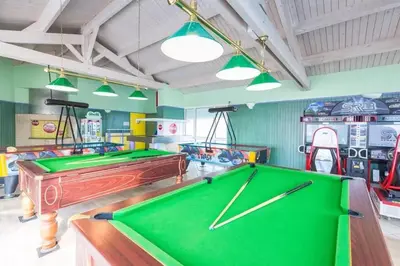 Billard dans l'établissement Sol à gogo 3 Chambres à 50 m de la plage