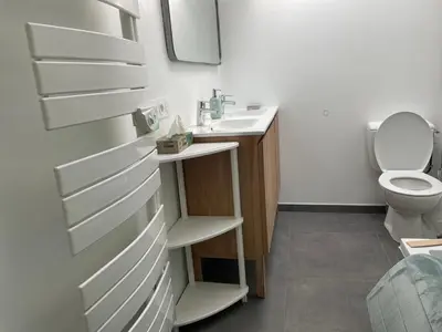 Salle de bains dans l'établissement La Grange maen