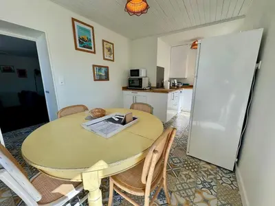 Cuisine ou kitchenette dans l'établissement Maison pleine de charme entre terre et mer