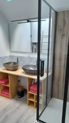 Salle de bains dans l'établissement Entre Loire et Vallée