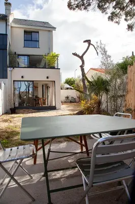 Tennis de table au sein de l'établissement Villa avec vue mer, accès plage à 2 minutes à pied ou à proximité