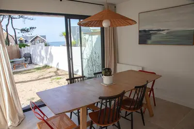 Terrasse ou espace extérieur de l'établissement Villa avec vue mer, accès plage à 2 minutes à pied