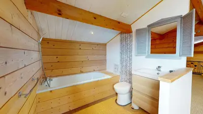 Salle de bains dans l'établissement O Coeur du Bois