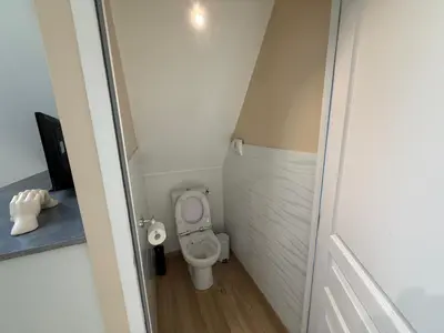 Salle de bains dans l'établissement Étage complet à la campagne