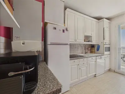 Cuisine ou kitchenette dans l'établissement Vue mer - Appart pour 4 - Grand balcon
