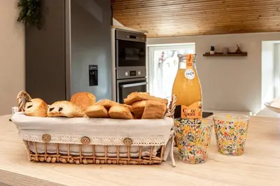 Cuisine ou kitchenette dans l'établissement Le Havre de Pierres, Puy du Foù