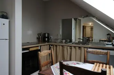 Cuisine ou kitchenette dans l'établissement Appartement privatif étage maison - 2 chambres - 5 couchages - Jardin