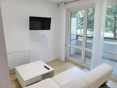 Télévision ou salle de divertissement dans l'établissement Mangin, Grand T2 rénové, 2 pers, parking inclus