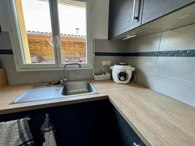 Cuisine ou kitchenette dans l'établissement L'Évasion Vendéenne - Spacieuse Maison