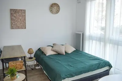 Un ou plusieurs lits dans un hébergement de l'établissement Logement neuf - cœur de ville