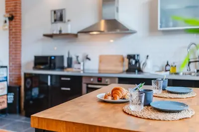Cuisine ou kitchenette dans l'établissement Loft Lamoricière - 15 minutes à pieds du centre