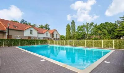 Piscine de l'établissement Le Bois de la Grée 6111 by TAH - Résidence piscine ou située à proximité