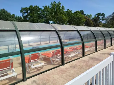 Piscine de l'établissement Mobil-home 40m2 ou située à proximité