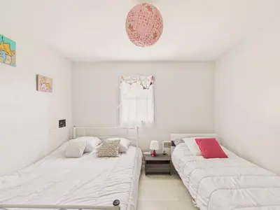Un ou plusieurs lits dans un hébergement de l'établissement 300 m de la plage, jardin, maison pour 5
