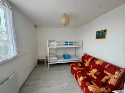 Un ou plusieurs lits dans un hébergement de l'établissement Mauves et Marées plage à 300m