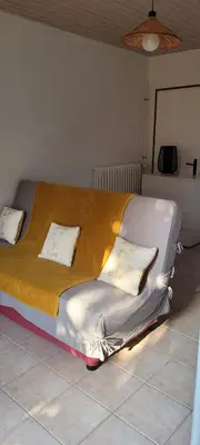 Coin salon dans l'établissement studio 20m