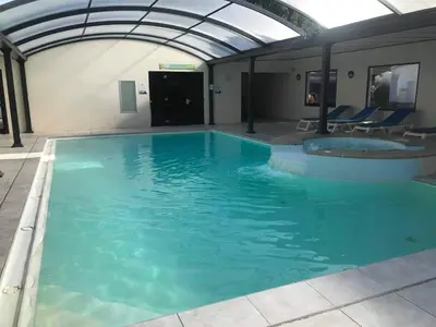 Piscine de l'établissement Camping 4 Étoiles Mobilhome Chez Jéjé et Fredo ou située à proximité