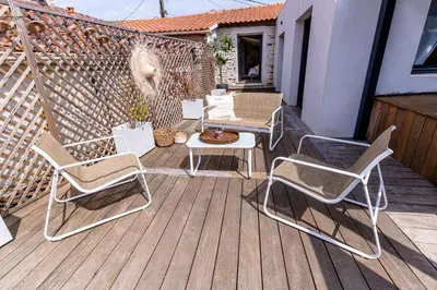 Balcon ou terrasse dans l'établissement Maison - Spa - Parking - Jardin - 7p