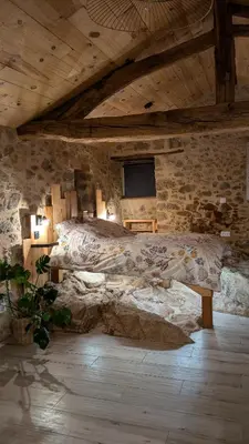 Coin salon dans l'établissement Gîte La Loge Ligeron