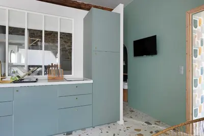 Cuisine ou kitchenette dans l'établissement L'Ogive - Charmant appartement au coeur de Clisson