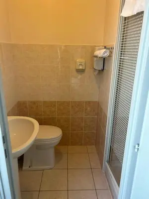 Salle de bains dans l'établissement La cocotte