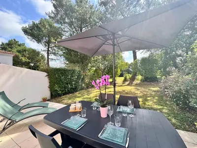 Jardin de l'établissement La Maison du Golf - Jardin - Piscine - 4p