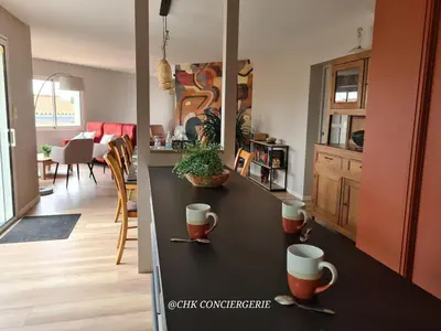 Cuisine ou kitchenette dans l'établissement Chez Caco maison lumineuse avec jardin proche du Puy duFou