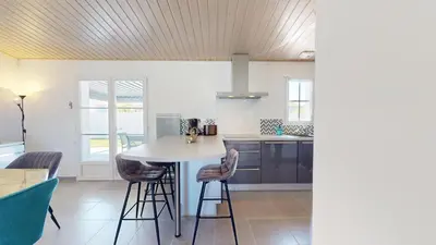 Cuisine ou kitchenette dans l'établissement Oceana de l Isle de Riez