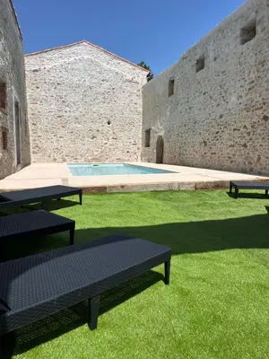 Piscine de l'établissement Relais de la Clartière ou située à proximité