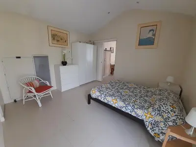 Un ou plusieurs lits dans un hébergement de l'établissement Maison à cinq min de la mer, à louer à la semaine, du 19 au 26 juillet 25