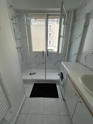 Salle de bains dans l'établissement Appartement centre ville et proche mer