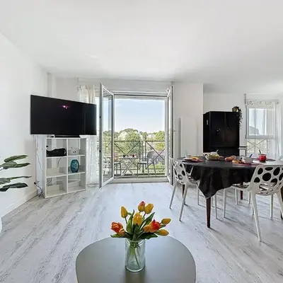 Apartment Les Roches by Interhome