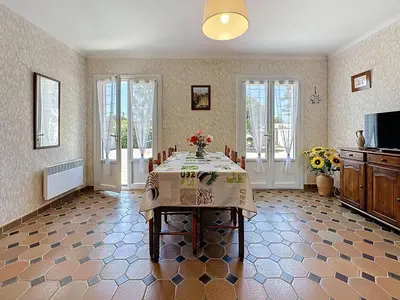 Télévision ou salle de divertissement dans l'établissement Holiday Home Ryff by Interhome