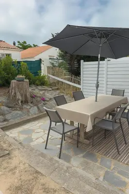 Plan de l'établissement Appartement rénové avec terrasse très bien situé