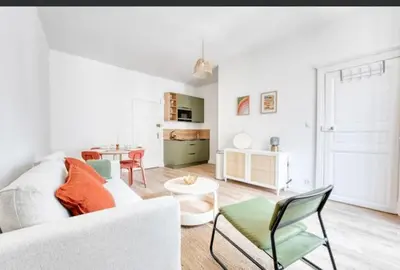 Cuisine ou kitchenette dans l'établissement appartement cœur de Nantes