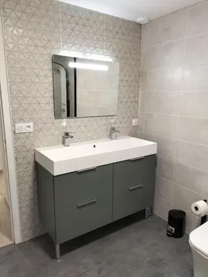 Salle de bains dans l'établissement Indivision Bernard Pillaud