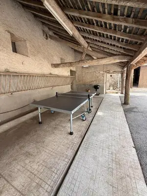 Tennis de table au sein de l'établissement Un coin tranquille ou à proximité
