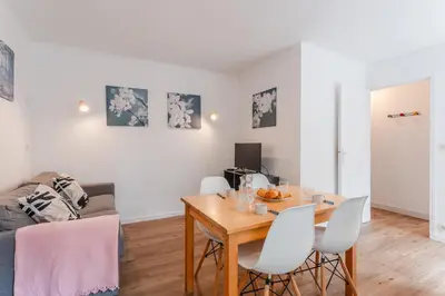Coin salon dans l'établissement L'Acacia - Maison pour un séjour serein à Nantes