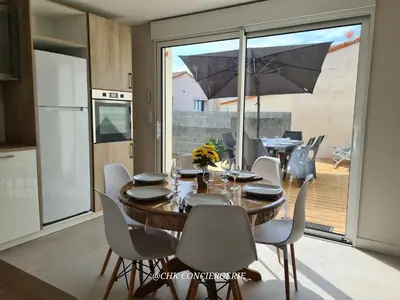 Cuisine ou kitchenette dans l'établissement Maison du Puy avec jardin clos, 4 min Puy duFou