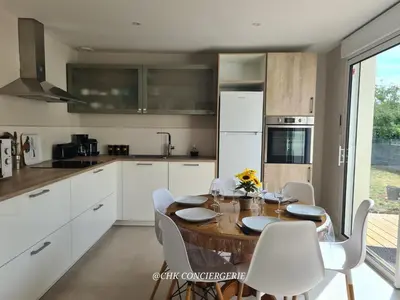 Cuisine ou kitchenette dans l'établissement Maison du Puy avec jardin clos, 4 min Puy duFou