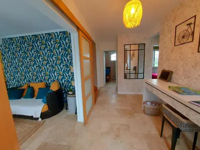 Coin salon dans l'établissement La Maison Bleue