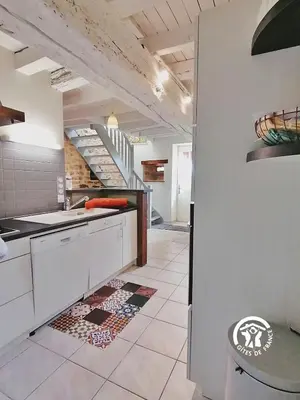 Cuisine ou kitchenette dans l'établissement Gite des Mazures