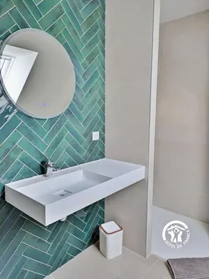 Salle de bains dans l'établissement Gîte Les mésanges, jusqu'à 6 personnes