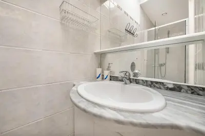 Salle de bains dans l'établissement Maison de bourg pour 4 à 500m de la mer