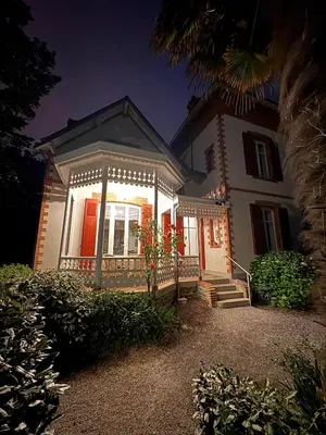 Jardin de l'établissement Villa Le Zéphyr - Charme, confort et tranquillité à 200m de l'océan