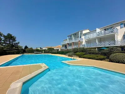 Piscine de l'établissement Apartment L'Orée du Golf-3 by Interhome ou située à proximité