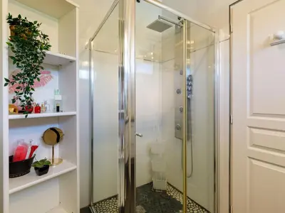 Salle de bains dans l'établissement Villa Le Grand Large by Interhome